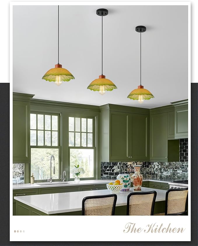 ANYLOVE Vintage Hammered Gradient Green Glass Pendant Light,11inch Gradient Petal Ceiling Hanging Lamp,Adjustable Hanging line for Kitchen Island, Dining Room, Bedroom, Hallway,Farmhouse