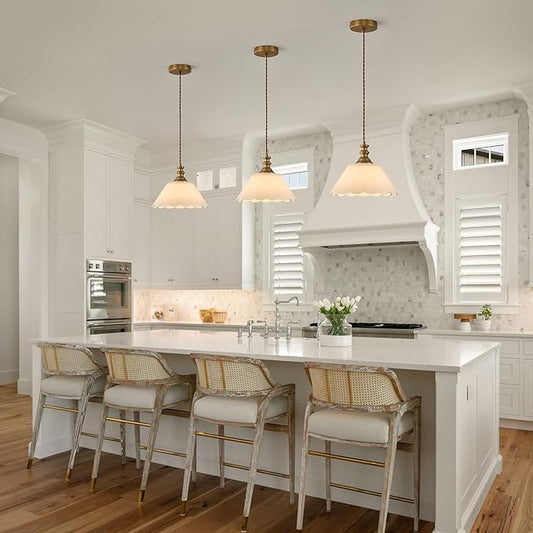 This Kitchen Island Pendant Light Features a Solid Brass Body paired with a high-Transparency Glass Shade