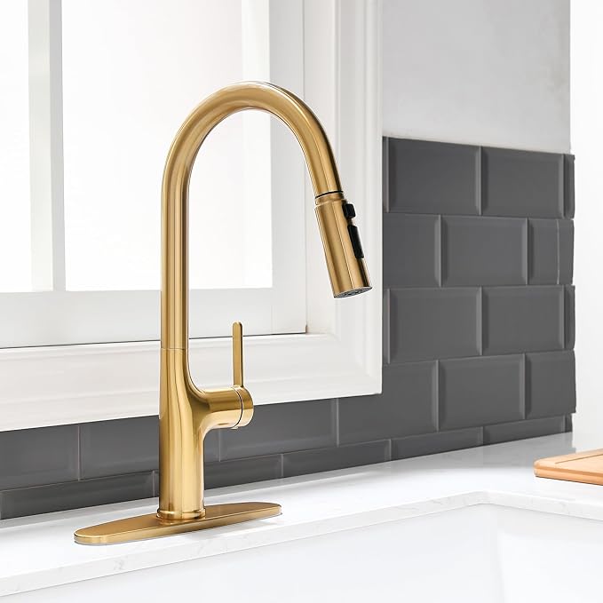 Brushed Gold Kitchen Faucet, Single Handle Gold Kitchen Sink Faucet with Pull Down Sprayer Modern Stainless Steel Brass Gold Faucet with Deck Plate 3-Function Spray Head 1 or 3 Hole