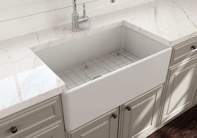 BOCCHI Classico Farmhouse Apron Front Fireclay 30 in. Single Bowl Kitchen Sink with Protective Bottom Grid and Strainer in Matte White