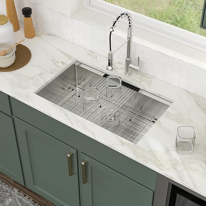 Logmey 32x19 Undermount Kitchen Sink All in One Workstation 16 Gauge SUS304 Stainless Steel Single Bowl 9" Deep Handmade Sink,Ideal for Home Cooking,Cleaning & Daily Kitchen Use,Noise Reduction
