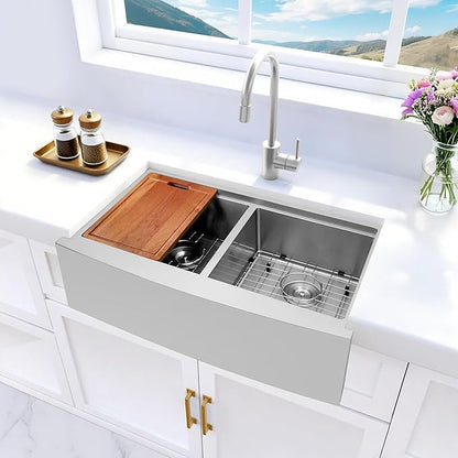 33 Inch Double Farmhouse kitchen Sink,16-Gauge SUS304 Stainless Steel Farm Sinks, 50/50 Apron Front Features Workstaion Sink With Accessories,33''×20''×10" Large and Deep Double Kitchen Sinks