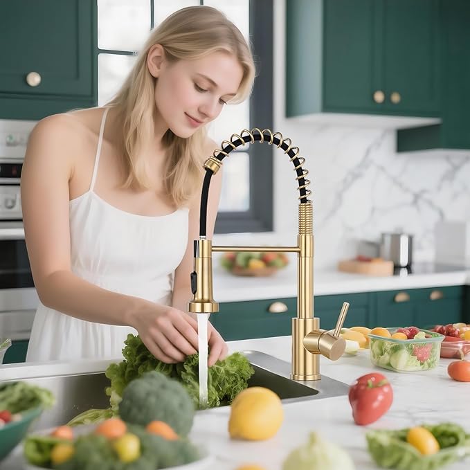 Kitchen Faucet with Pull Down Sprayer 1 Handle Pull Out Spring Sink Faucets 1 Hole Or 3 Hole Stainless Steel (Brush Gold)