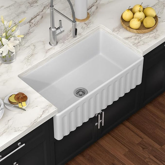 White Farmhouse Sink 33 Inch Fireclay Reversible Apron Front Farm Sink 33"x18"x10" Glossy White Porcelain Farms House Style Single Bowl Farmhoues kitchen Sinks with Luxury Accessories