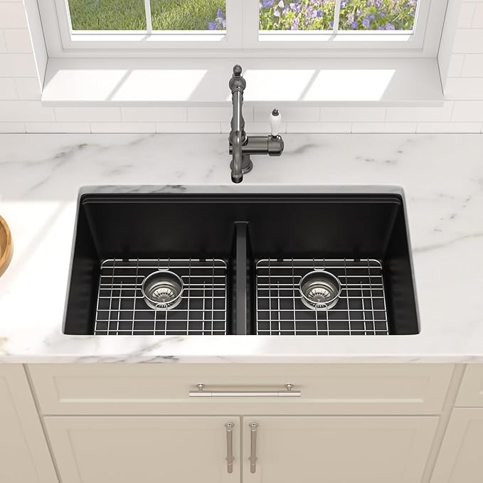 Dcolora 33 Inch Granite Composite Kitchen Sink Black Ktichen Sink Workstation 50/50 Double Bowl Quartz Under Counter Sinks Classic Matte Black 33“×19"×10，#DC-GX3328