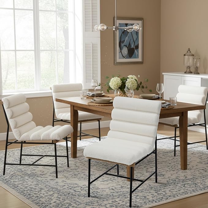 Modern Upholstered Dining Chairs Set of 4, White Sherpa Dining Room Chairs with Tufted Back & Cushion, Comfy Armless Boucle Kitchen Chairs with Black Metal Legs for Dinner Living Room
