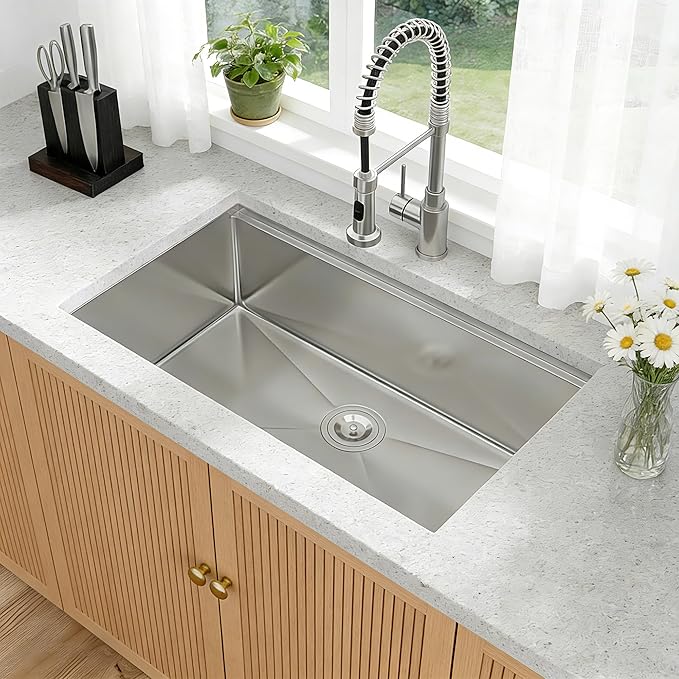 33 inch Undermount Kitchen Sink, Single Bowl 16-Gauge Stainless Steel Kitchen Sink, Brushed Nickel Nano Sink, Large Size Kitchen Sinks with Accessories (33 x 19 x 10 Inch)