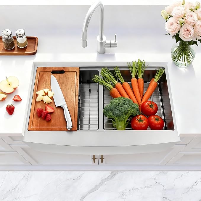 33 Inch Double Farmhouse kitchen Sink,16-Gauge SUS304 Stainless Steel Farm Sinks, 50/50 Apron Front Features Workstaion Sink With Accessories,33''×20''×10" Large and Deep Double Kitchen Sinks