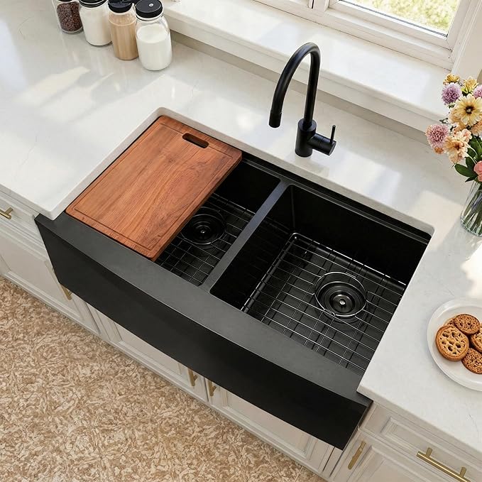 33 Inch Black Farmhouse Sink Undermount Double Bowl, 16 Gauge 50/50 Stainless Steel Apron Front Workstation Far Sink, 33"x20"x10" Large and Deep Kitchen Sink With Accessories