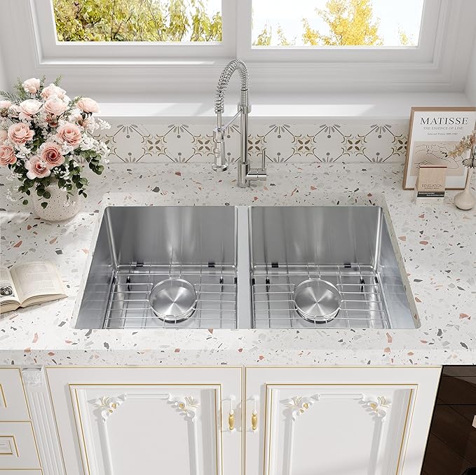 Rhbamoa 32 Inch Double Bowl Kitchen Sink Undermount,16-GaugeT304 Stainless Steel Kitchen Sink,50/50 Undermount Double Sinks with Accessories,Deep Sinks with Brushed Finish,Round Corner