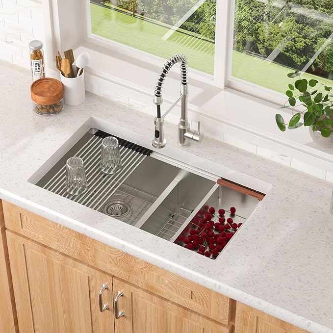 Lordear 33 Double Bowl Kitchen Sink 33x19 Inch Undermount Sink Low Divide Workstation Double Bowl 50/50 16 Gauge Stainless Steel Sinks Basin Handmade