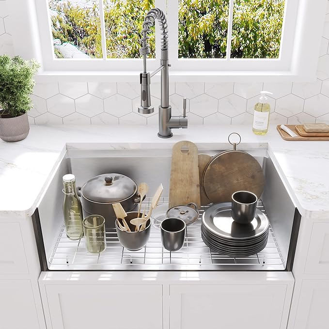 CELAENO 33 inch Farmhouse Kitchen Sink, Heavy Duty Single Bowl Apron Front Stainless Steel Workstation 18 Gauge, 9” Deep Handmade R10 Radius Farm Sink with Various Accessories
