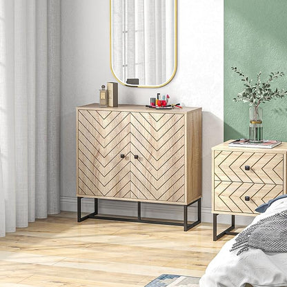 HOMCOM Modern Sideboard, Buffet Cabinet with 2 Chevron Doors and Adjustable Shelf, Kitchen Storage Cabinet with Steel Base, Coffee Bar Cabinet, 31.5" H, Oak